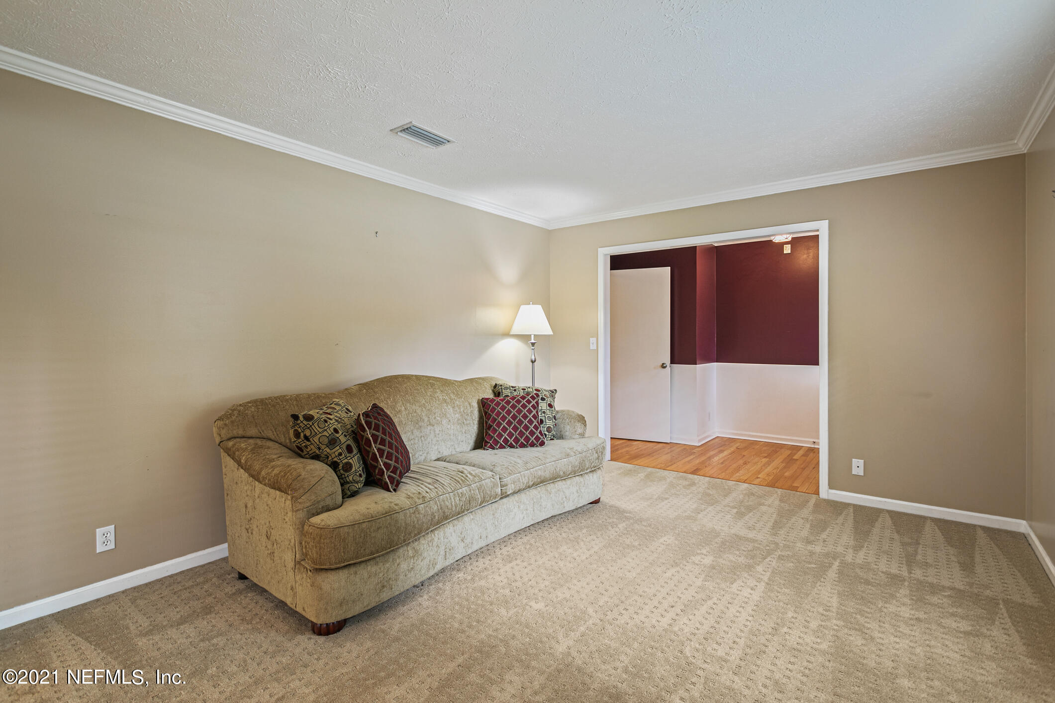 4445 River Trail Road Jacksonville, FL 32277 - Photo 8 of 68 Living Room