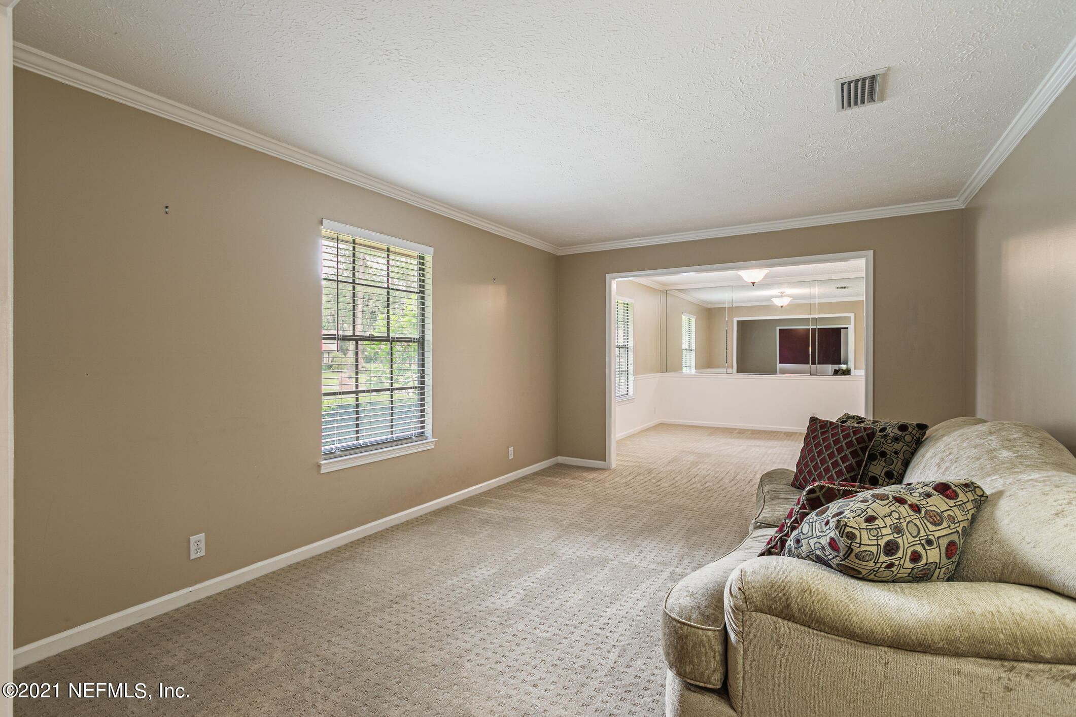 4445 River Trail Road Jacksonville, FL 32277 - Photo 9 of 68 Living Room