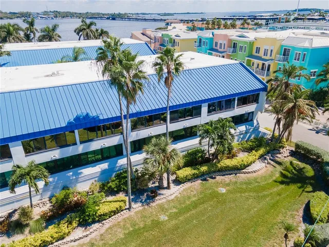 $1,100,000 | 1007 Gulf Drive North, Unit 106, Bradenton Beach, FL 34217