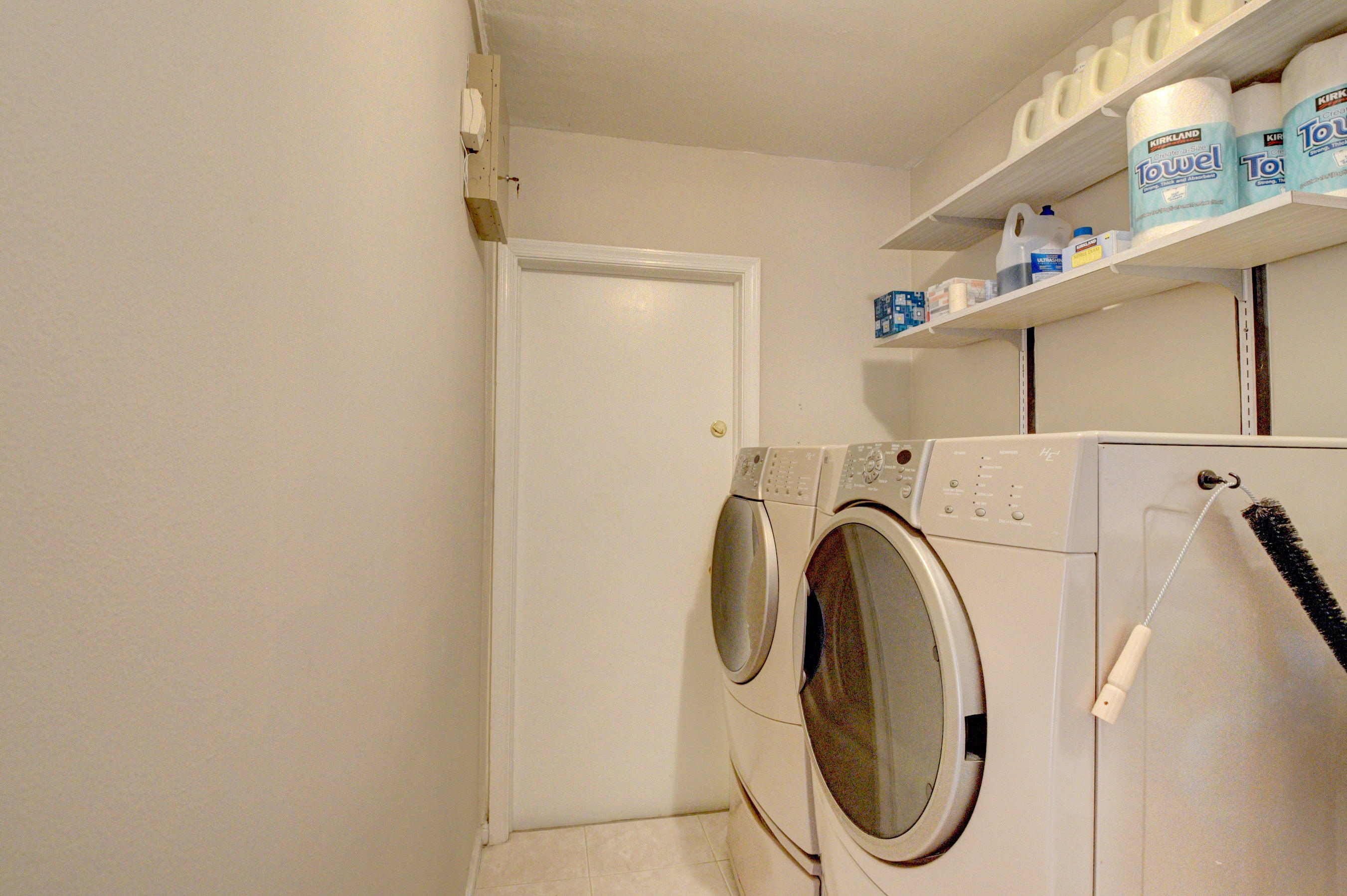 975 Southwest 12th Terrace Boca Raton, FL 33486 - Photo 18 of 28 Laundry