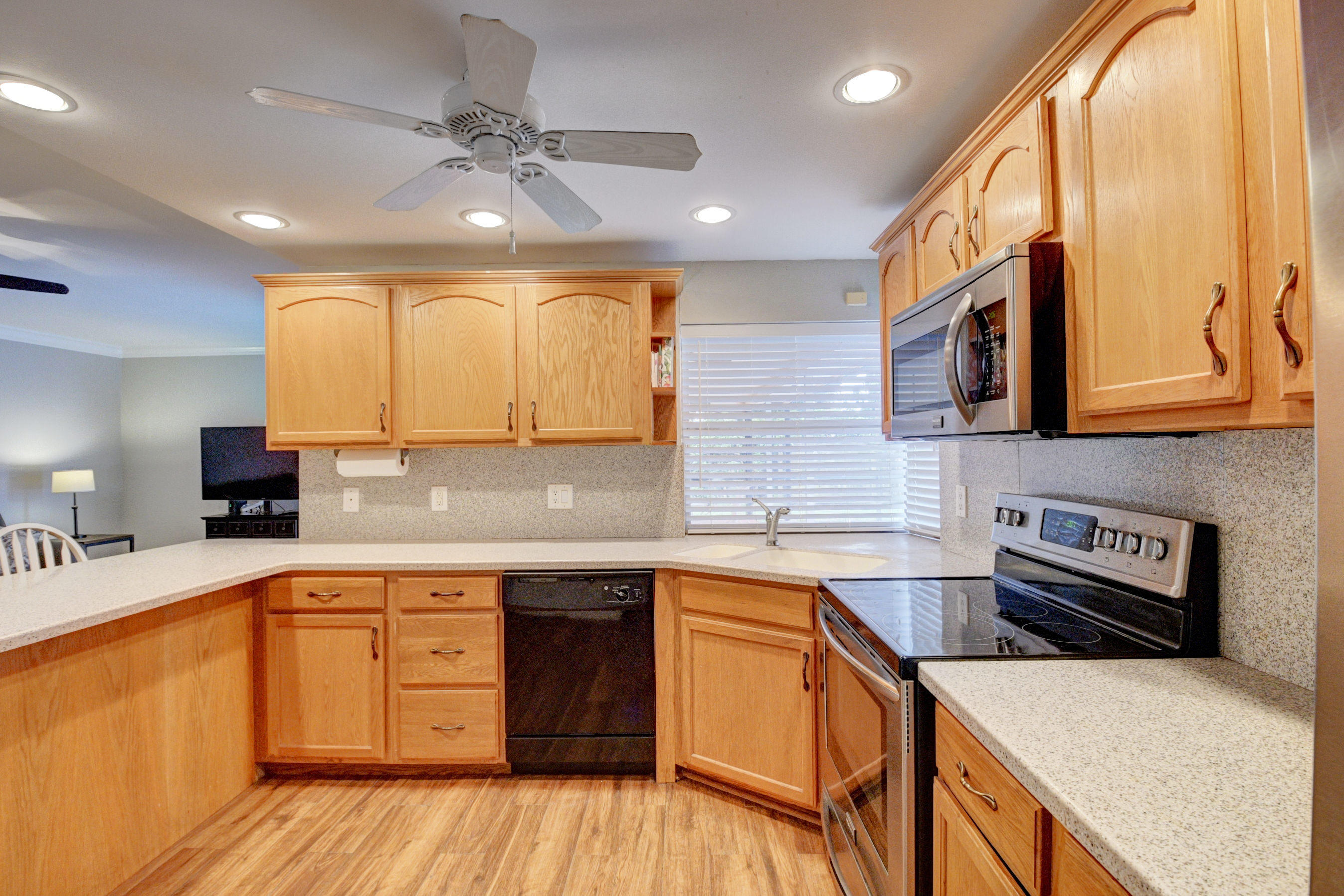 975 Southwest 12th Terrace Boca Raton, FL 33486 - Photo 10 of 28 Kitchen