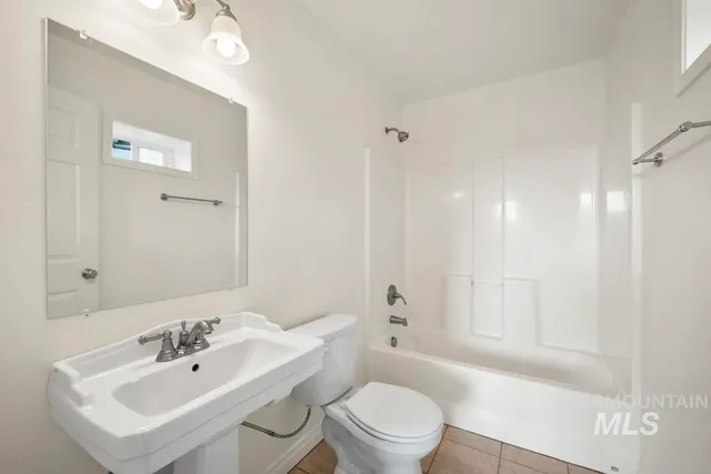 $490,000 | 2411 Cambridge Court, Moscow, ID 83843