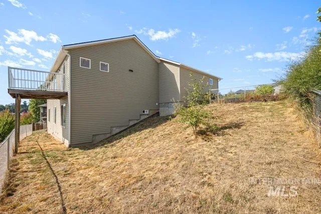 $490,000 | 2411 Cambridge Court, Moscow, ID 83843