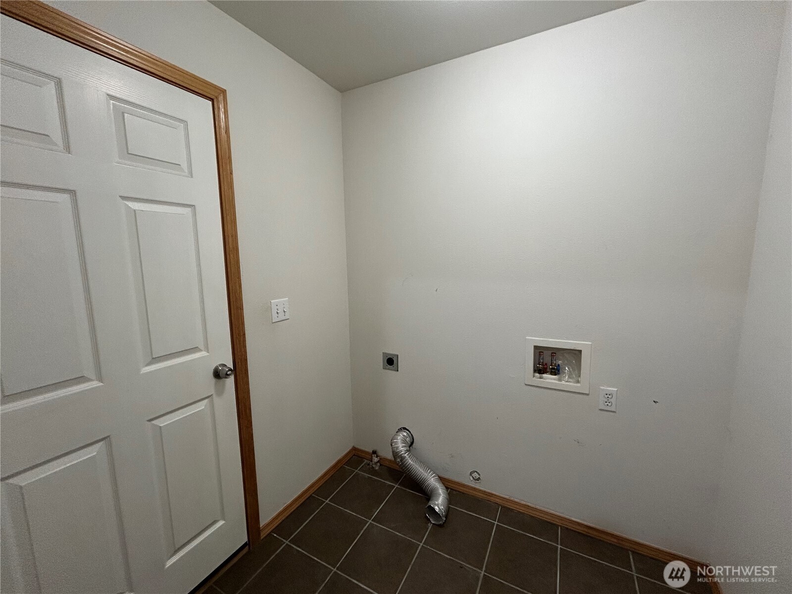 31114 29th Court Southwest Federal Way, WA 98023 - Photo 18 of 40 a view of a room