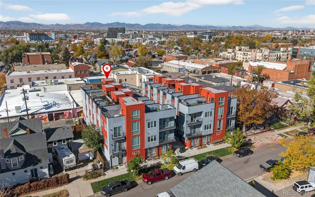 a picture of city view