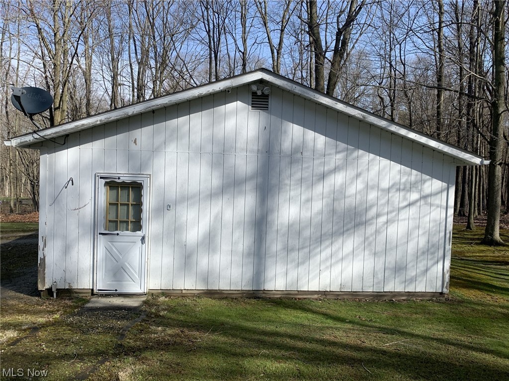 18035 Tavern Road Middlefield, OH 44062 - Photo 26 of 31