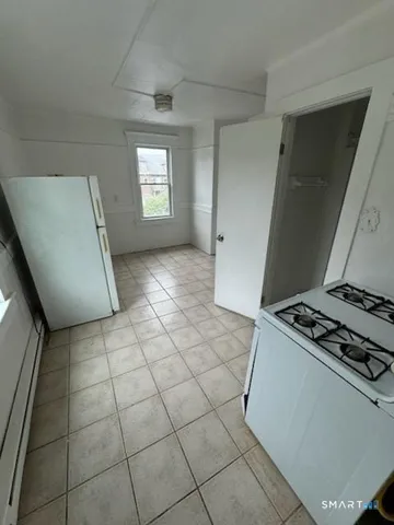 $1,500 | 229 Helen Street, Unit R2, Bridgeport, CT 06608