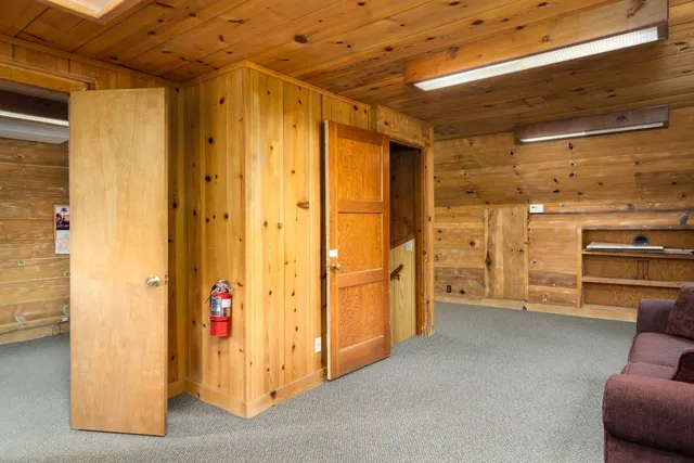 a view of a hallway with closet