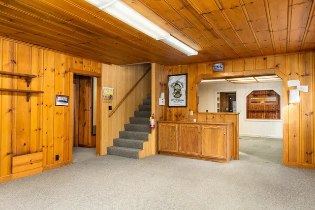 a view of entryway with chandelier