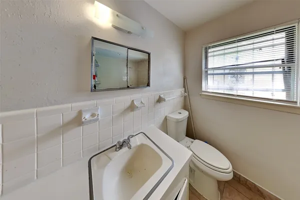 $1,575 | 4310 Boynton Drive, Houston, TX 77045