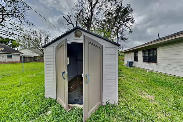 $1,575 | 4310 Boynton Drive, Houston, TX 77045