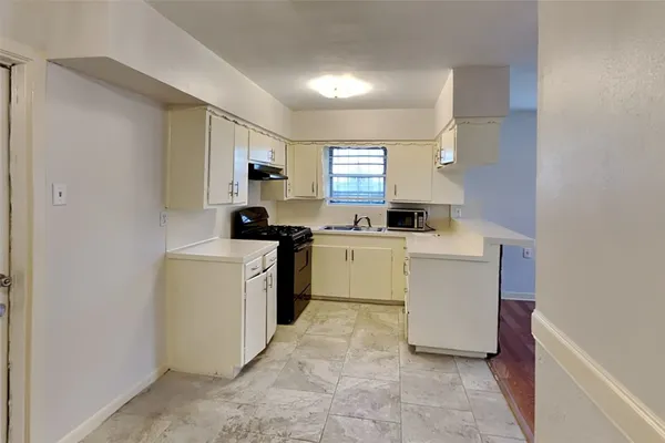 $1,575 | 4310 Boynton Drive, Houston, TX 77045