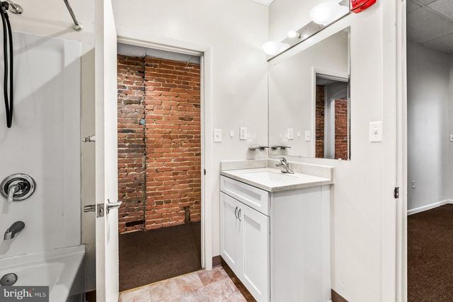 $500,000 | 1502 West Mt Royal Avenue, Baltimore, MD 21217