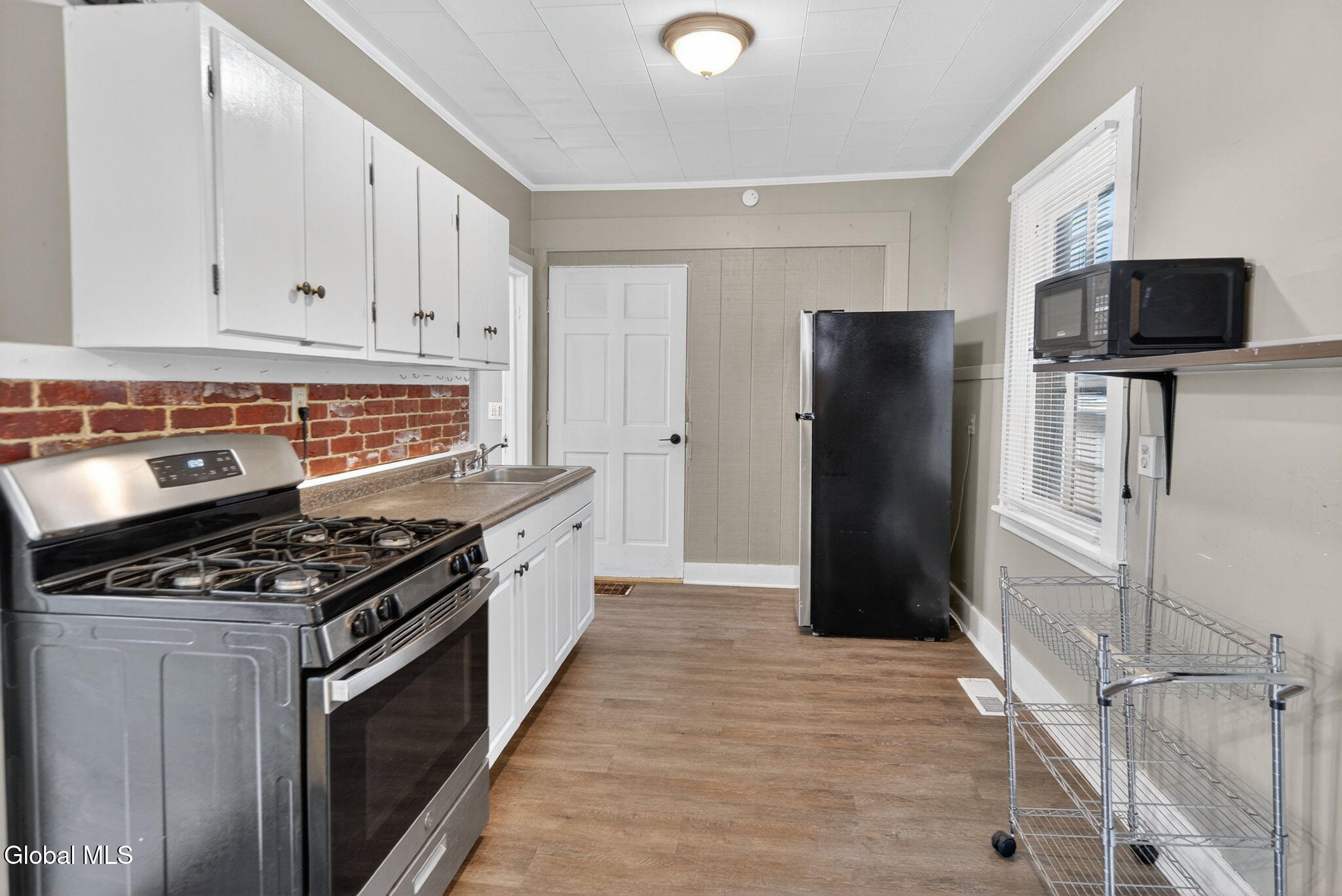 657 State Street Albany, NY 12203 - Photo 5 of 25 6-web-or-mls-006-DSC05798