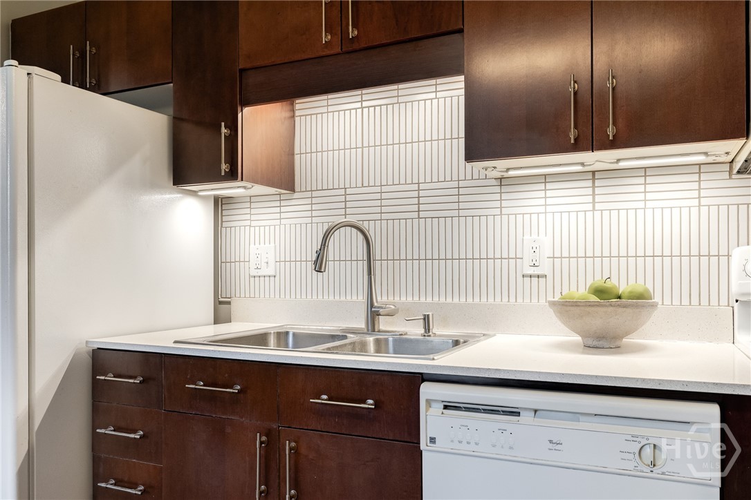 1835 Skidaway Road, Unit 204 Savannah, GA 31404 - Photo 11 of 41