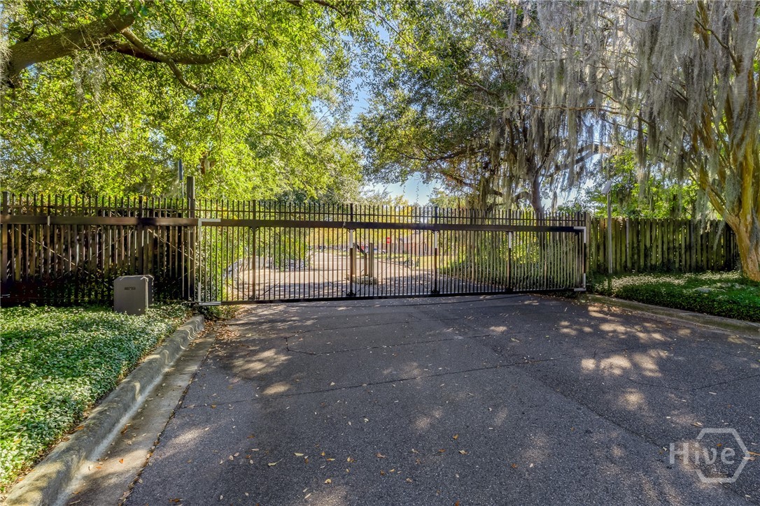 1835 Skidaway Road, Unit 204 Savannah, GA 31404 - Photo 37 of 41