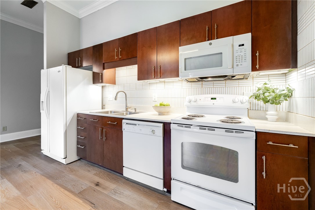 1835 Skidaway Road, Unit 204 Savannah, GA 31404 - Photo 10 of 41