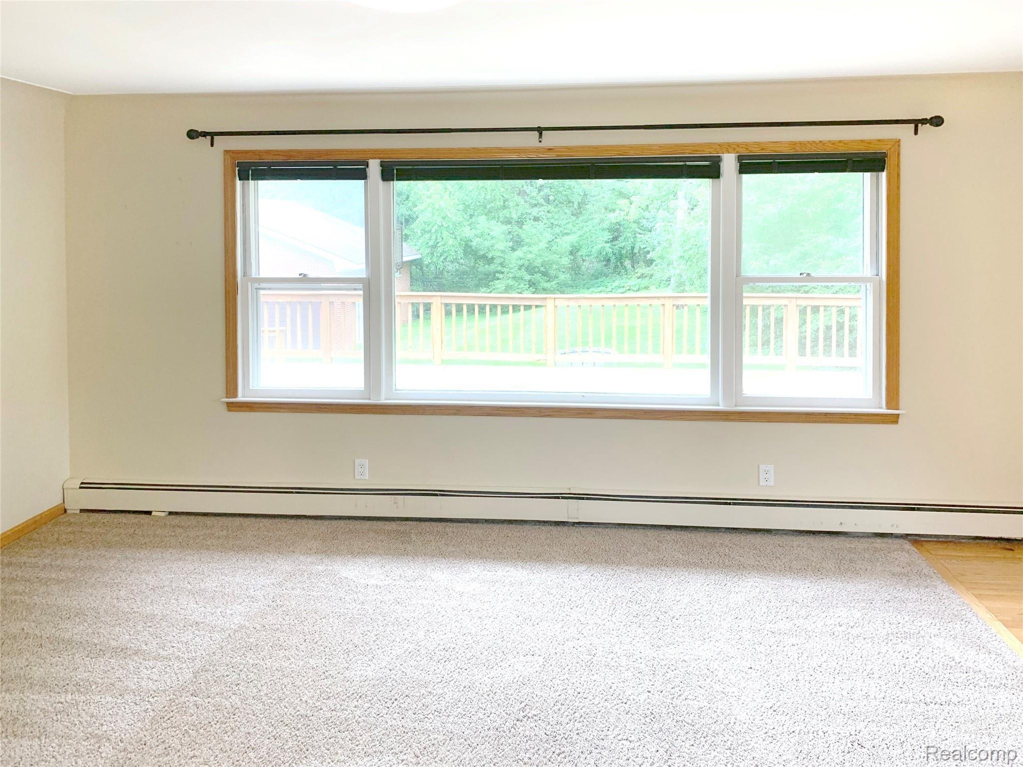 2880 Ridge Road White Lake, MI 48383 - Photo 13 of 51 13.jpg