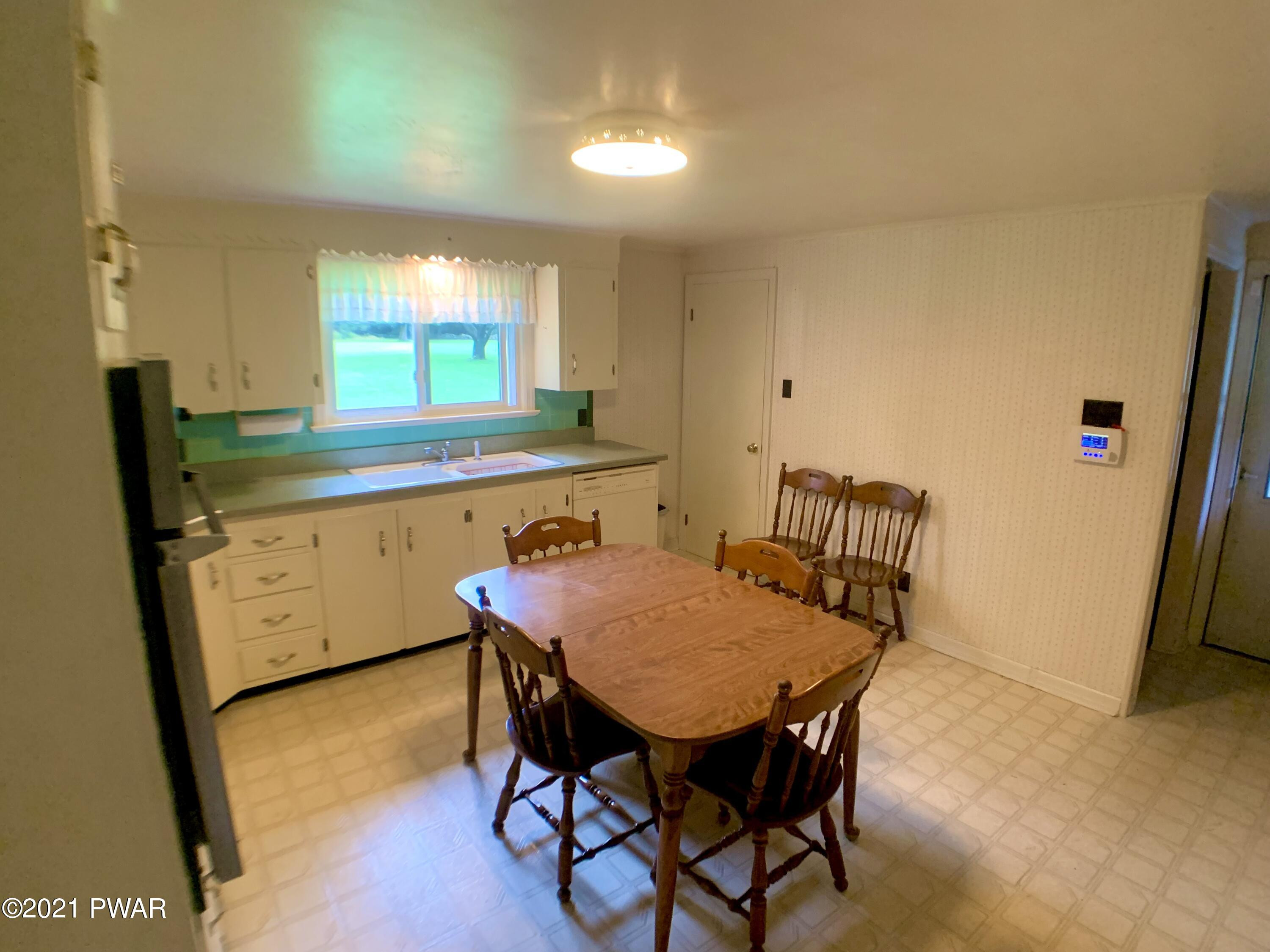 818 Long Ridge Road Hawley, PA 18428 - Photo 11 of 22 Kitchen