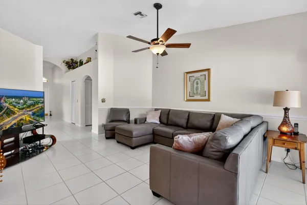 $3,200 | 1520 South Club Drive, Wellington, FL 33414