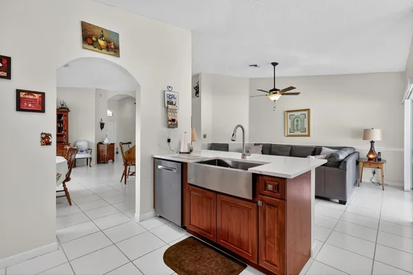 $3,200 | 1520 South Club Drive, Wellington, FL 33414