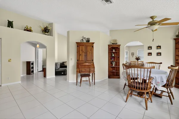 $3,200 | 1520 South Club Drive, Wellington, FL 33414