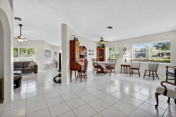 $3,200 | 1520 South Club Drive, Wellington, FL 33414