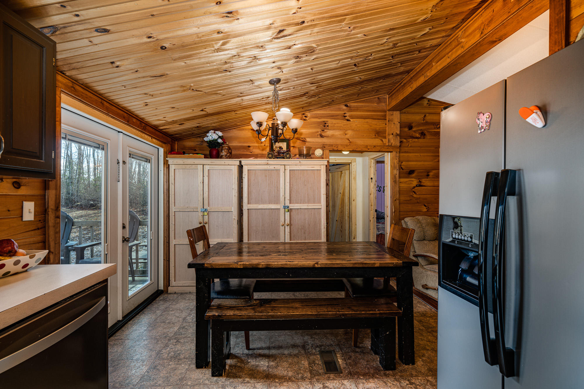 674 Carter Town Road Crossville, TN 38571 - Photo 14 of 37 Kitchen dining-2