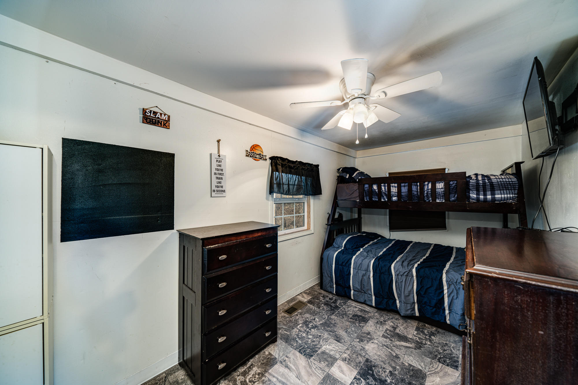 674 Carter Town Road Crossville, TN 38571 - Photo 28 of 37 Bedroom 5-1