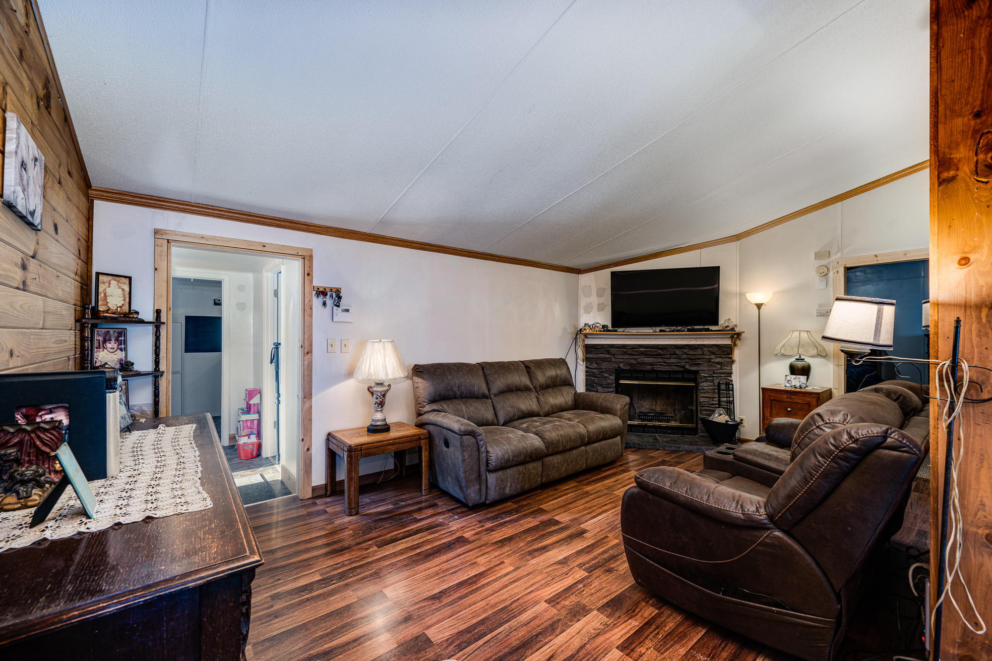 674 Carter Town Road Crossville, TN 38571 - Photo 9 of 37 Livingroom-2