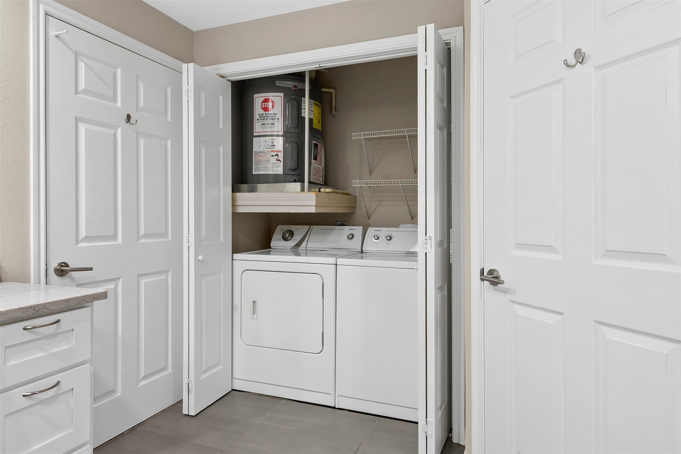 2400 McCue Road, Unit 312 Houston, TX 77056 - Photo 13 of 30 Gallery Image 13