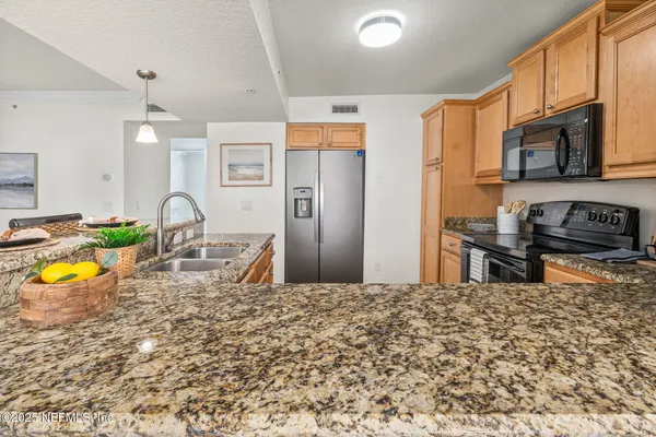 $2,200 | 108 A Laguna Villa Boulevard, Unit D22, Jacksonville Beach, FL 32250