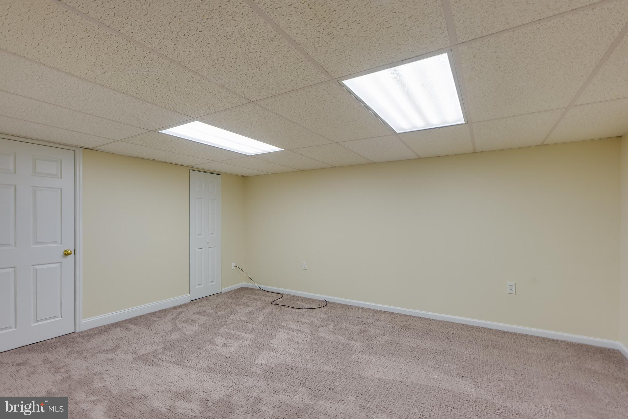 25 Tupelo Street Lititz, PA 17543 - Photo 17 of 20 an empty room with windows