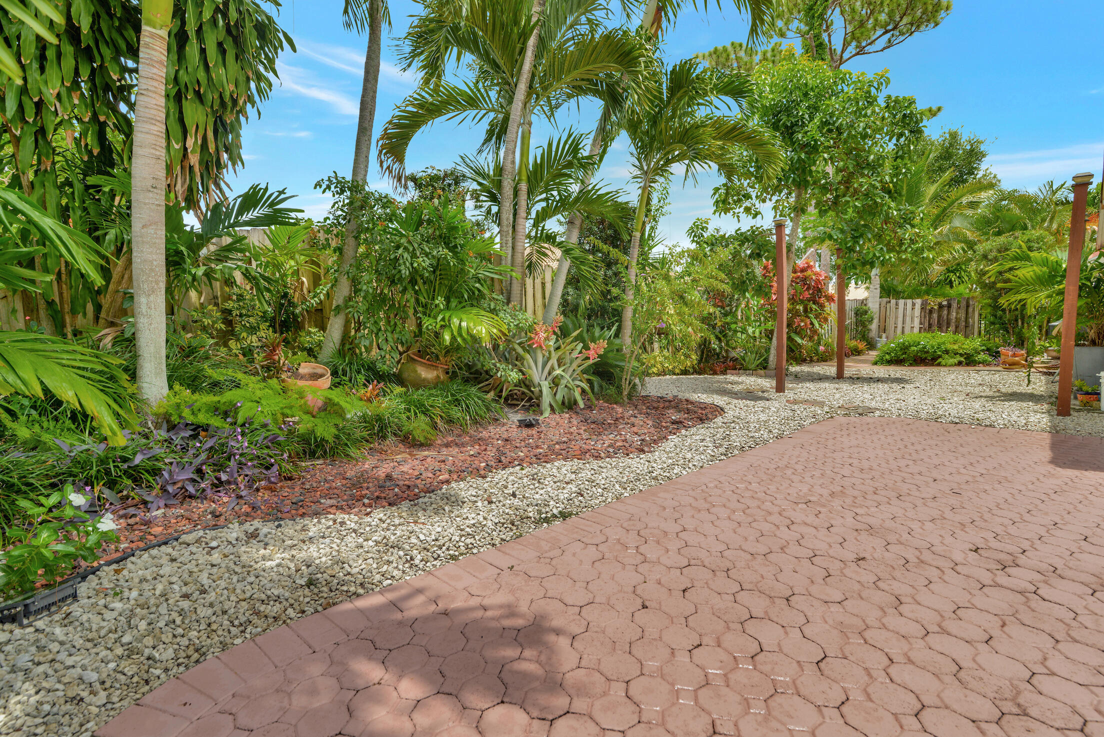 2649 Northwest 28th Terrace Boca Raton, FL 33434 - Photo 35 of 35 Abtahi2 sideyard1