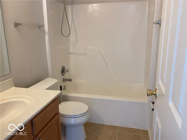 $2,000 | 3981 Eldor Flower Drive, Zionsville, IN 46077