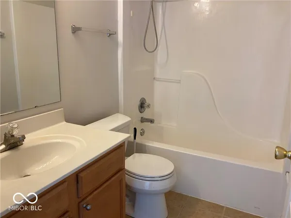 $2,000 | 3981 Eldor Flower Drive, Zionsville, IN 46077