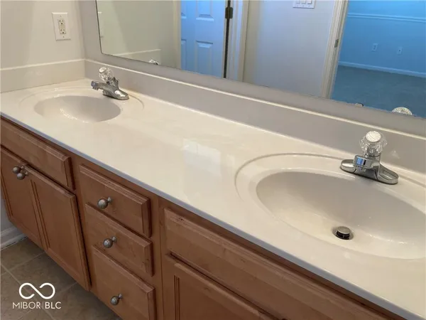$2,000 | 3981 Eldor Flower Drive, Zionsville, IN 46077