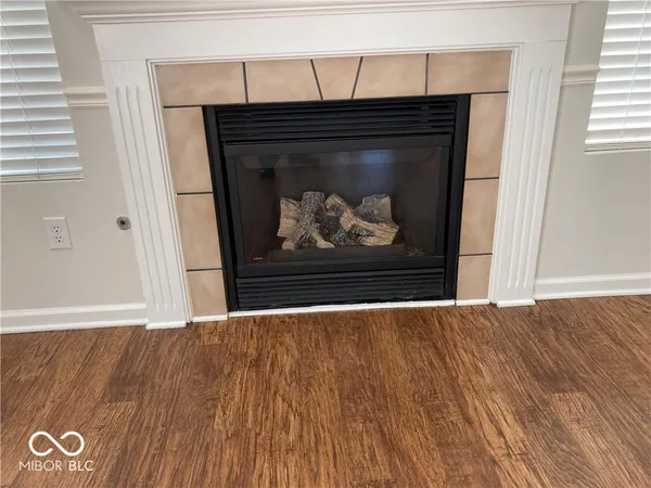 $2,000 | 3981 Eldor Flower Drive, Zionsville, IN 46077