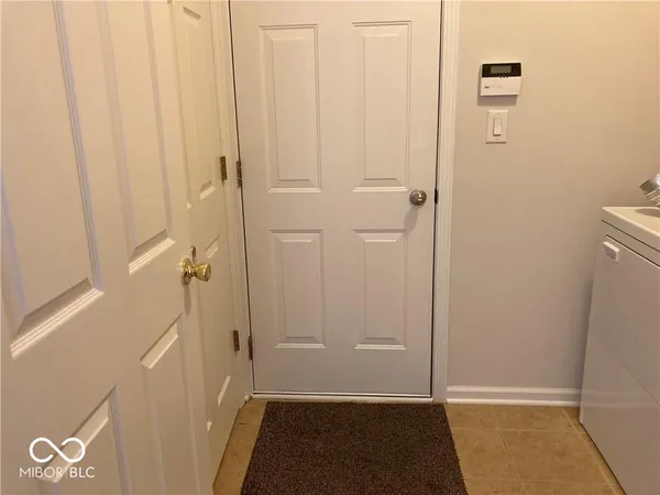 $2,000 | 3981 Eldor Flower Drive, Zionsville, IN 46077