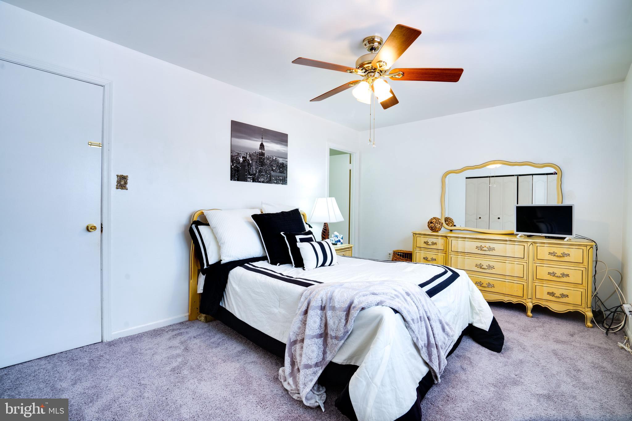 705 North York Road Sterling, VA 20164 - Photo 12 of 30 Primary Bedroom