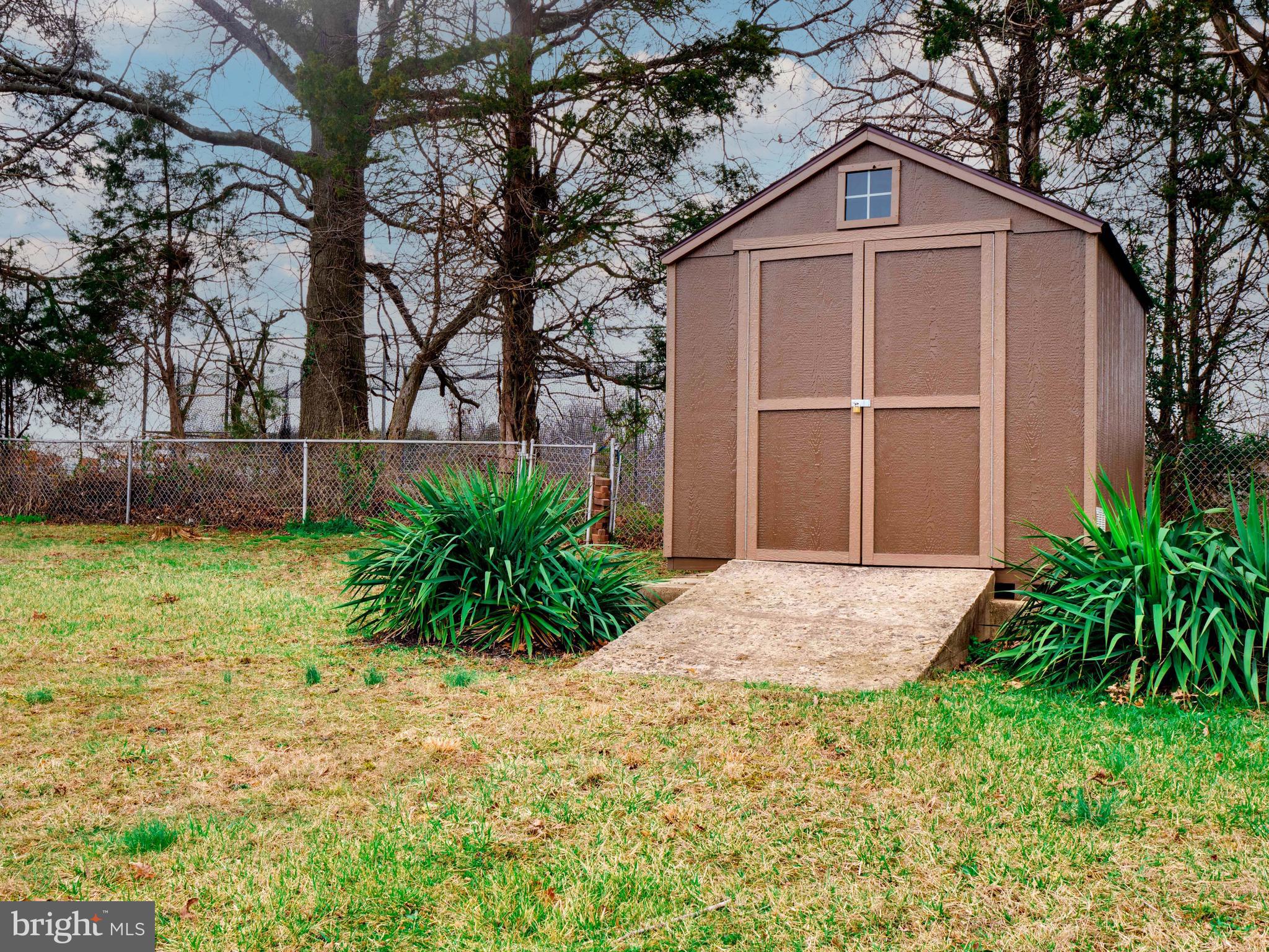 705 North York Road Sterling, VA 20164 - Photo 26 of 30 Storage Shed