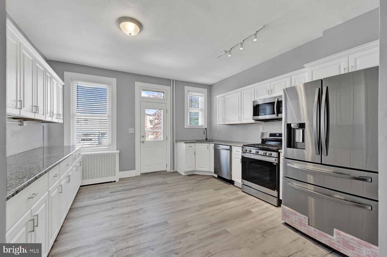 404 Cornwall Street Baltimore, MD 21224 - Photo 7 of 14