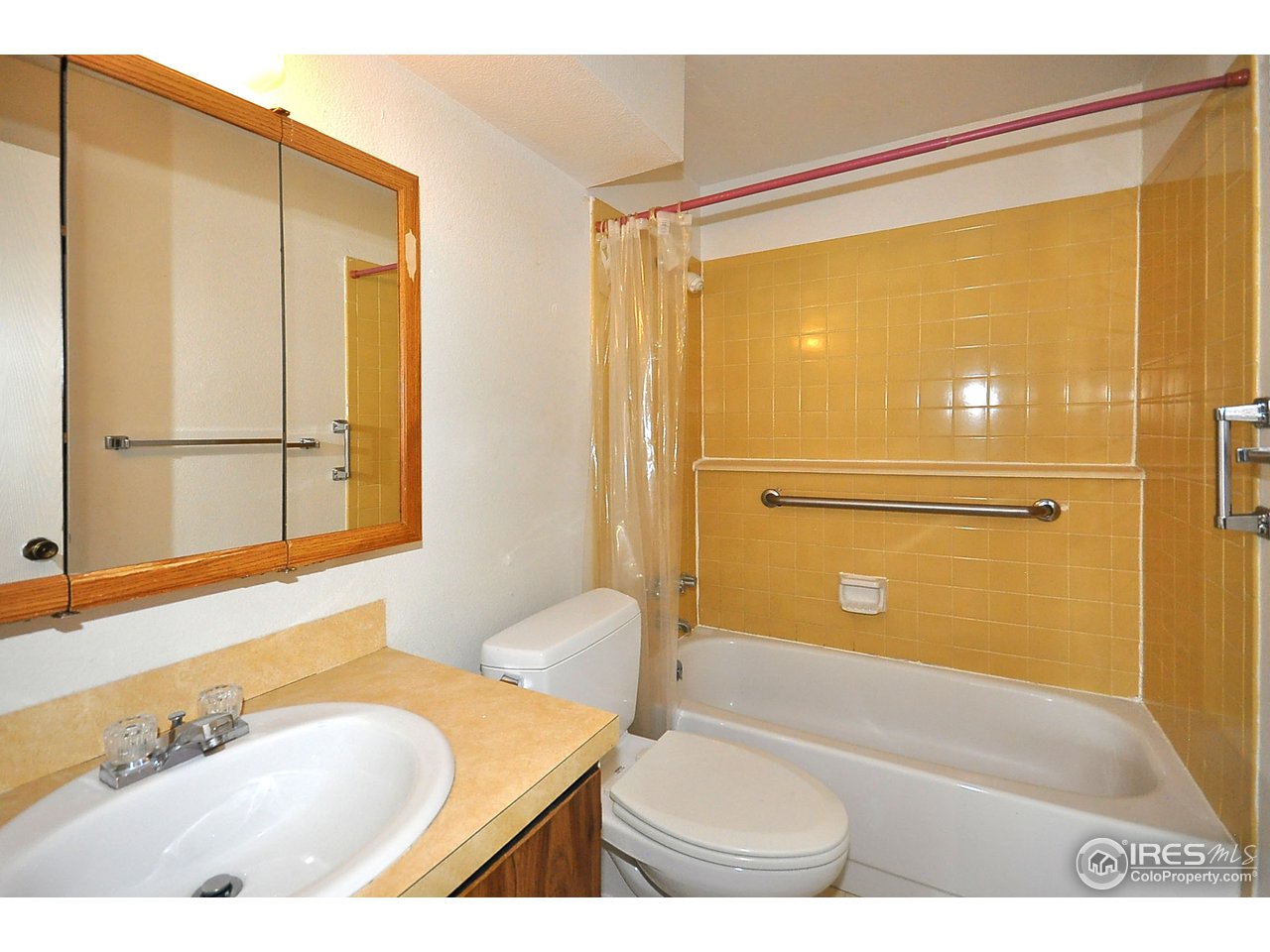 2628 Redwing Road, Unit 2A Fort Collins, CO 80526 - Photo 11 of 16 a bathroom with a tub and shower