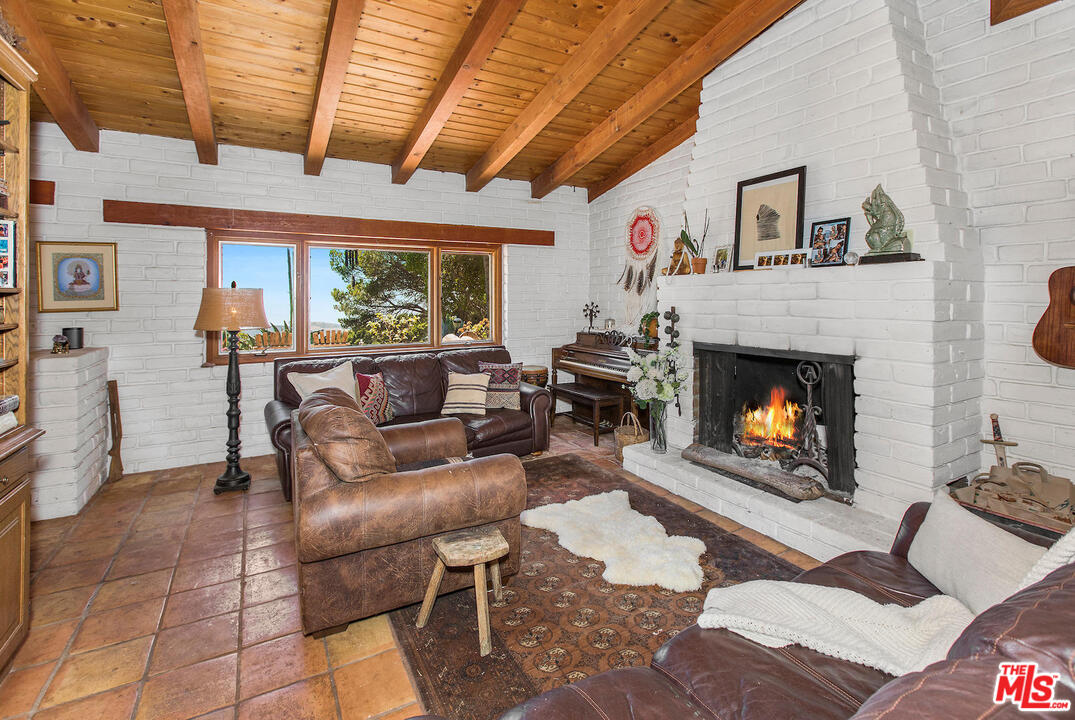 2125 Refugio Road Goleta, CA 93117 - Photo 11 of 22 Gallery Image 11