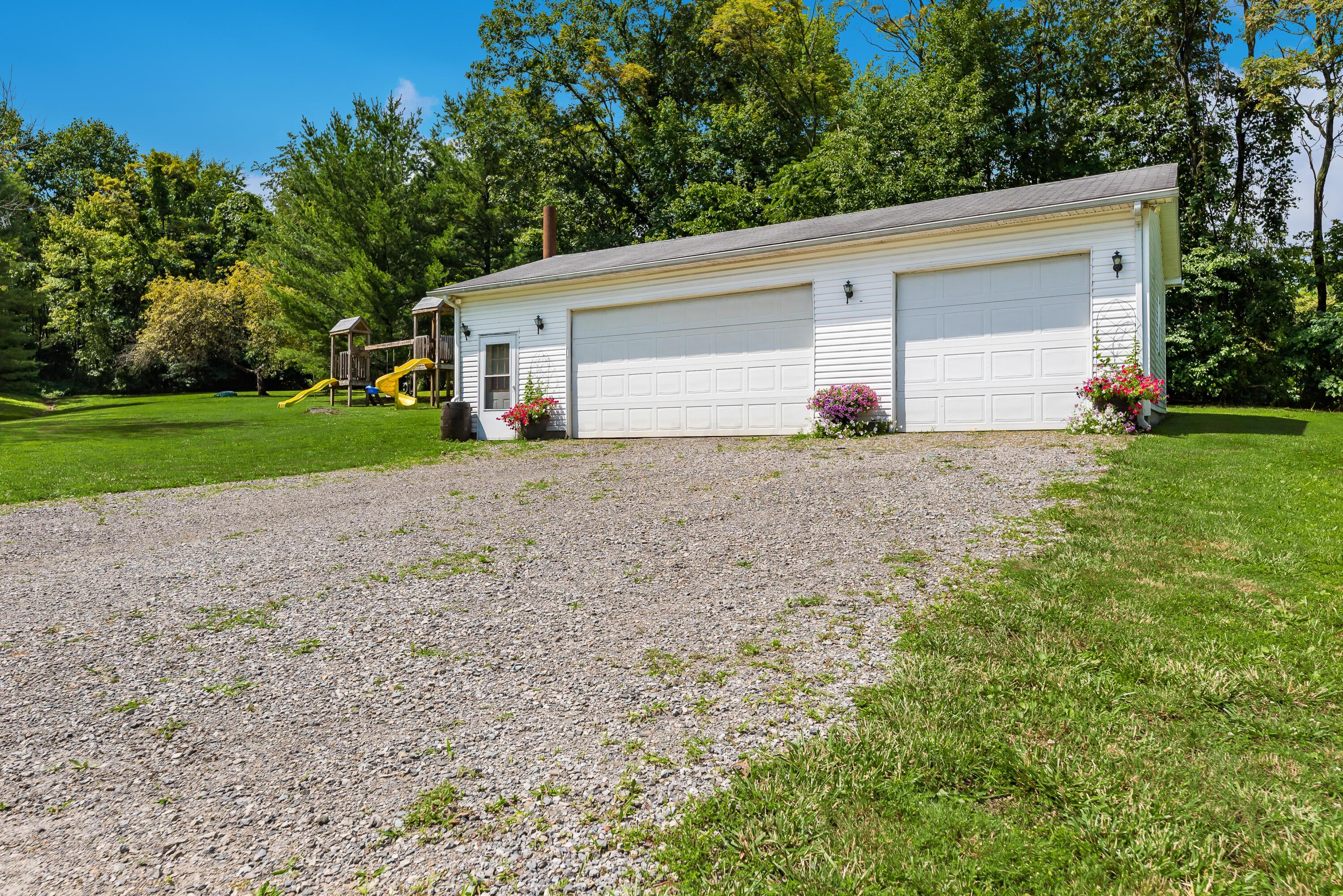 301 Windy Ridge Road Chillicothe, OH 45601 - Photo 4 of 49