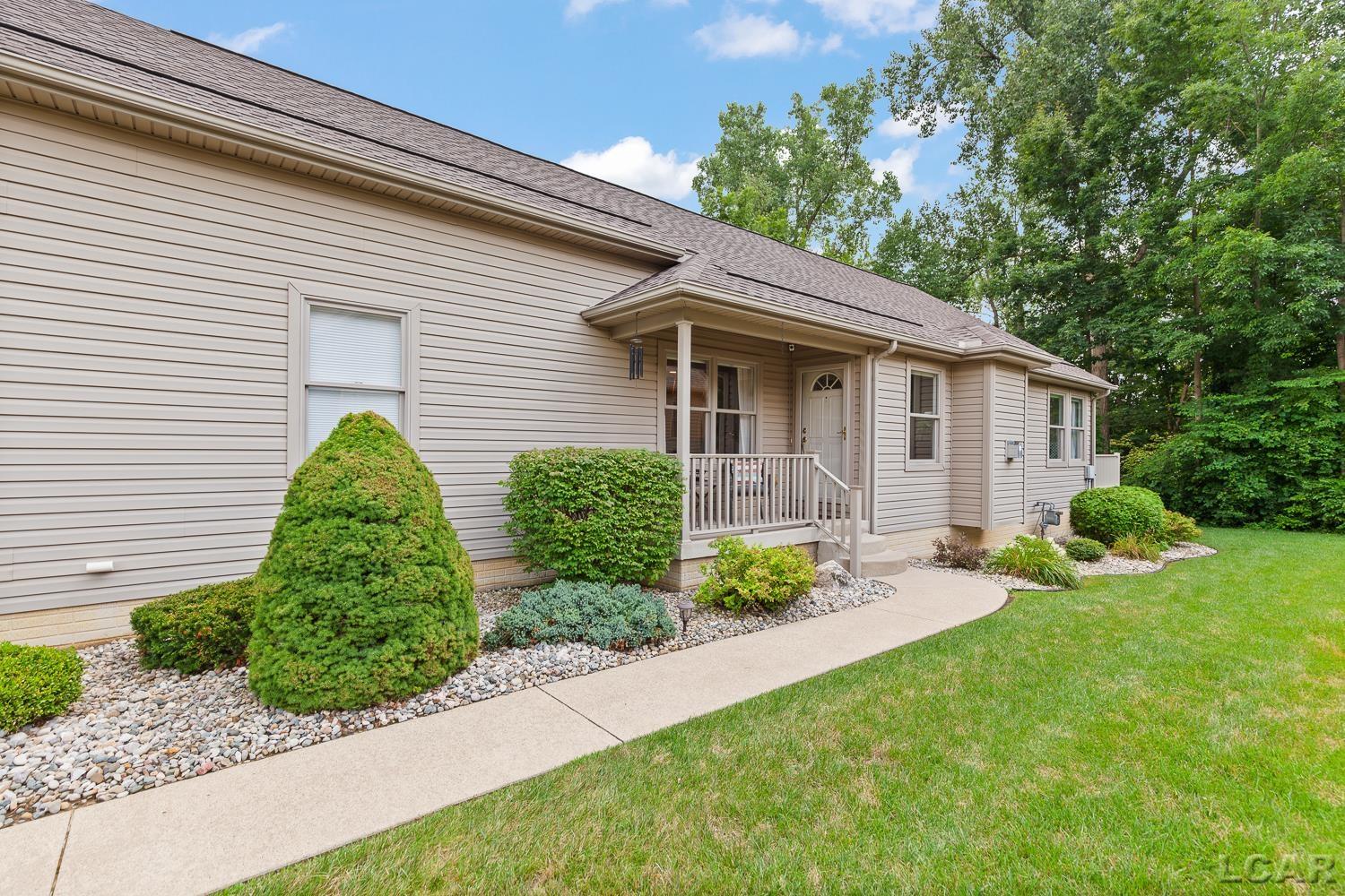 1687 Rivers Edge Court Adrian, MI 49221 - Photo 39 of 55 50183646-bc352fe2-b932-4b67-87a9-7ed8ab70d4a1.JPG