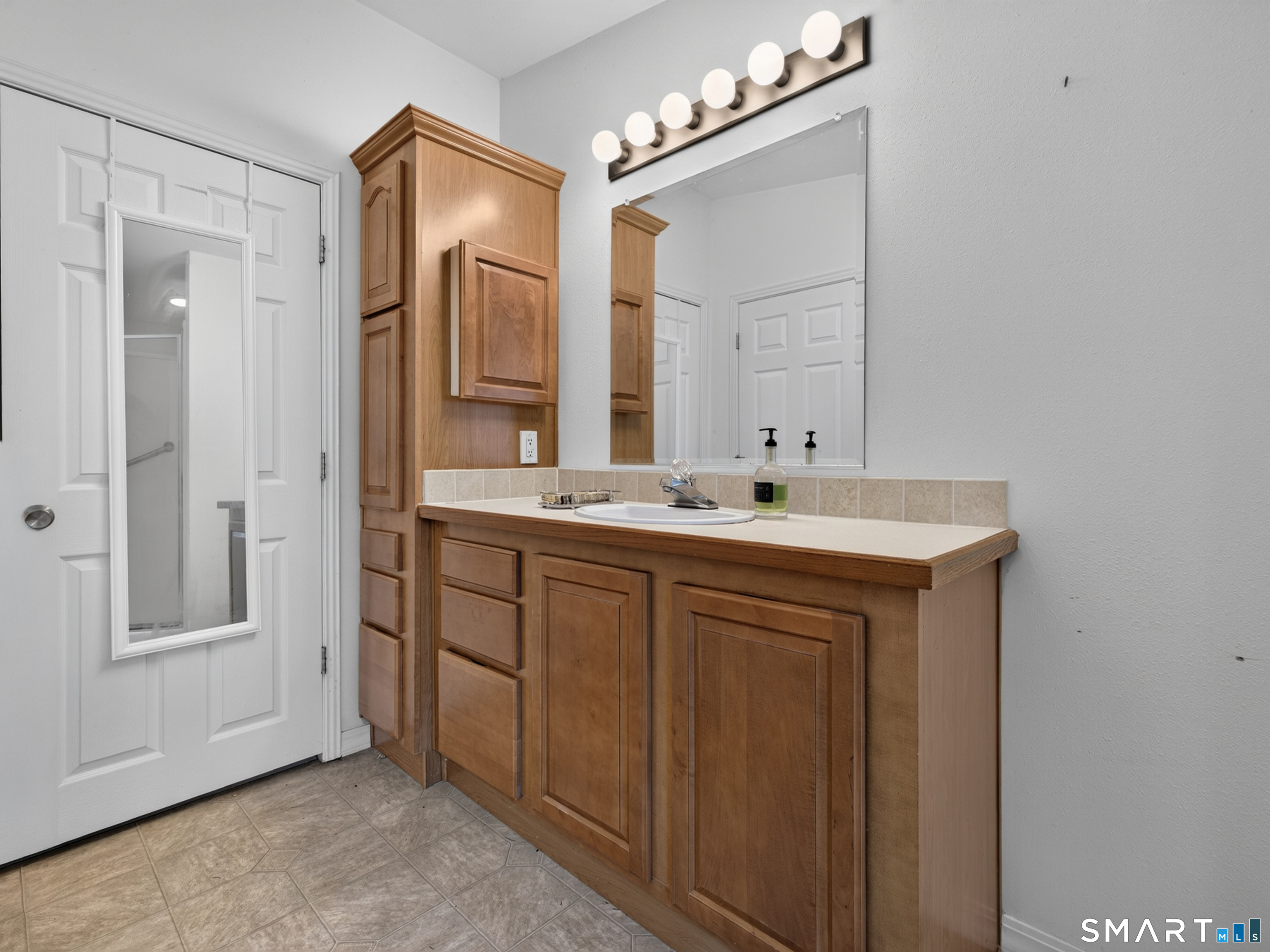 4 Cliff Road Ledyard, CT 06339 - Photo 18 of 23 Gallery Image 18