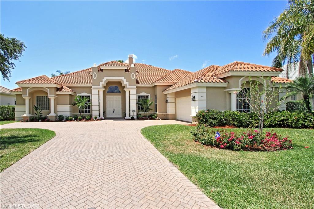 464 Terracina Way Naples, FL 34119 - Photo 5 of 35 Curb appeal +++