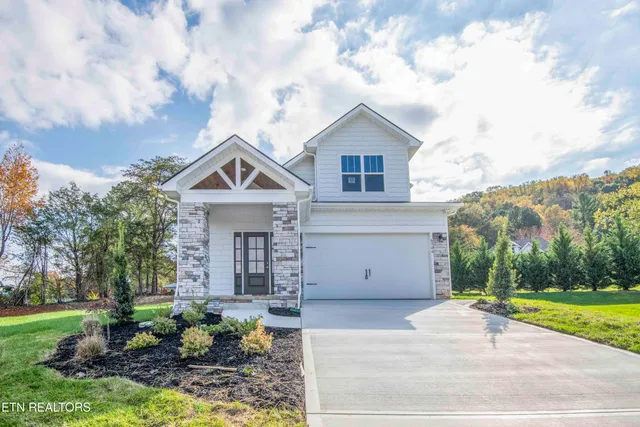 $579,900 | 6704 Orange Petal Lane, Knoxville, TN 37931