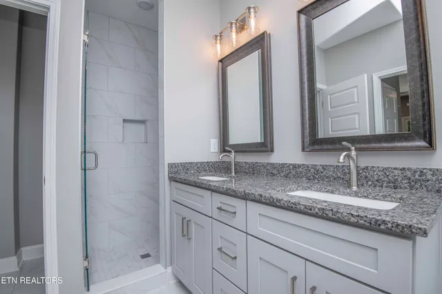 $579,900 | 6704 Orange Petal Lane, Knoxville, TN 37931